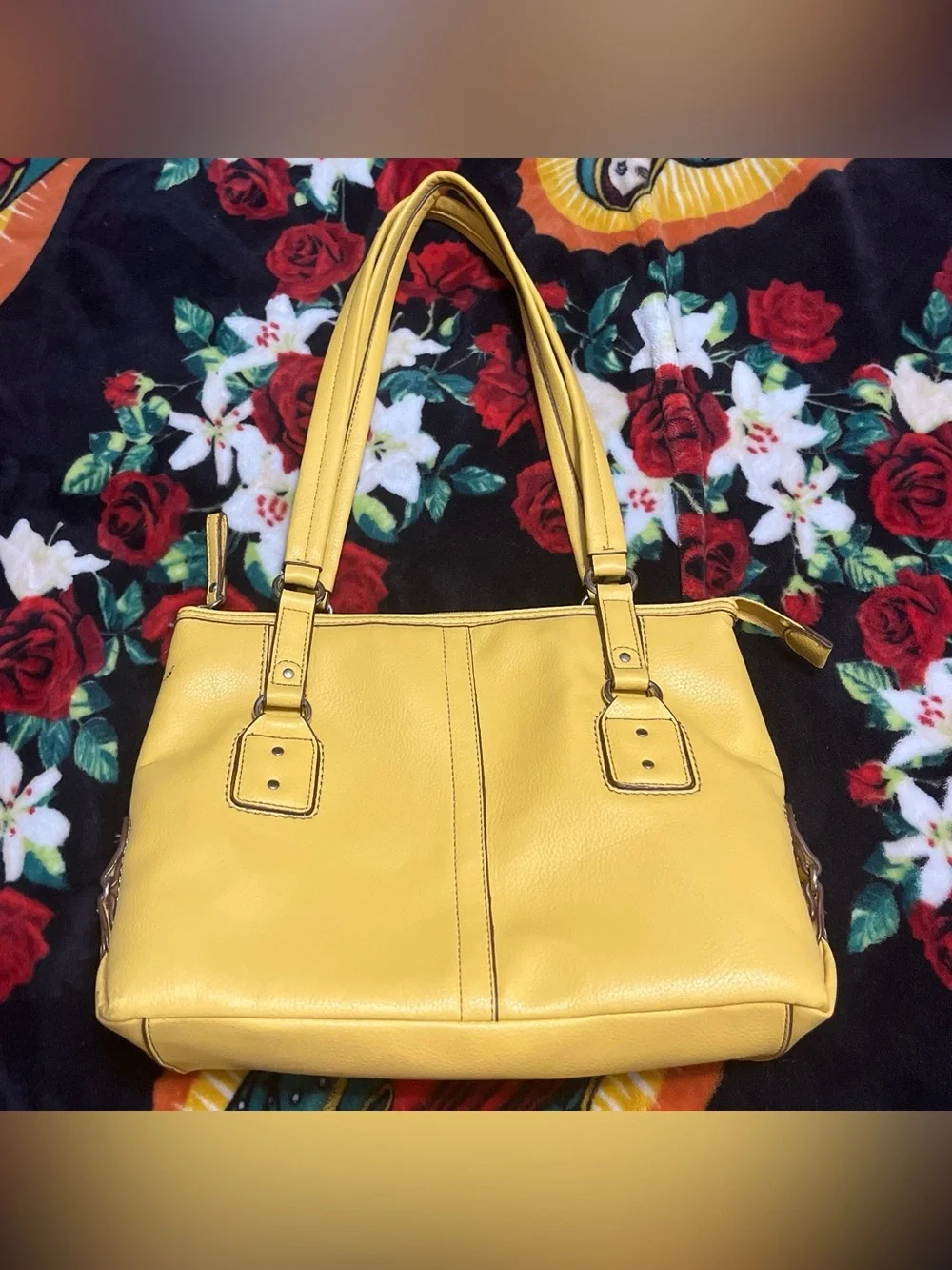 Women's Yellow Relic Leather Handbag